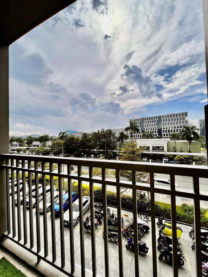 Shore Residences Tower D Manila Exterior photo